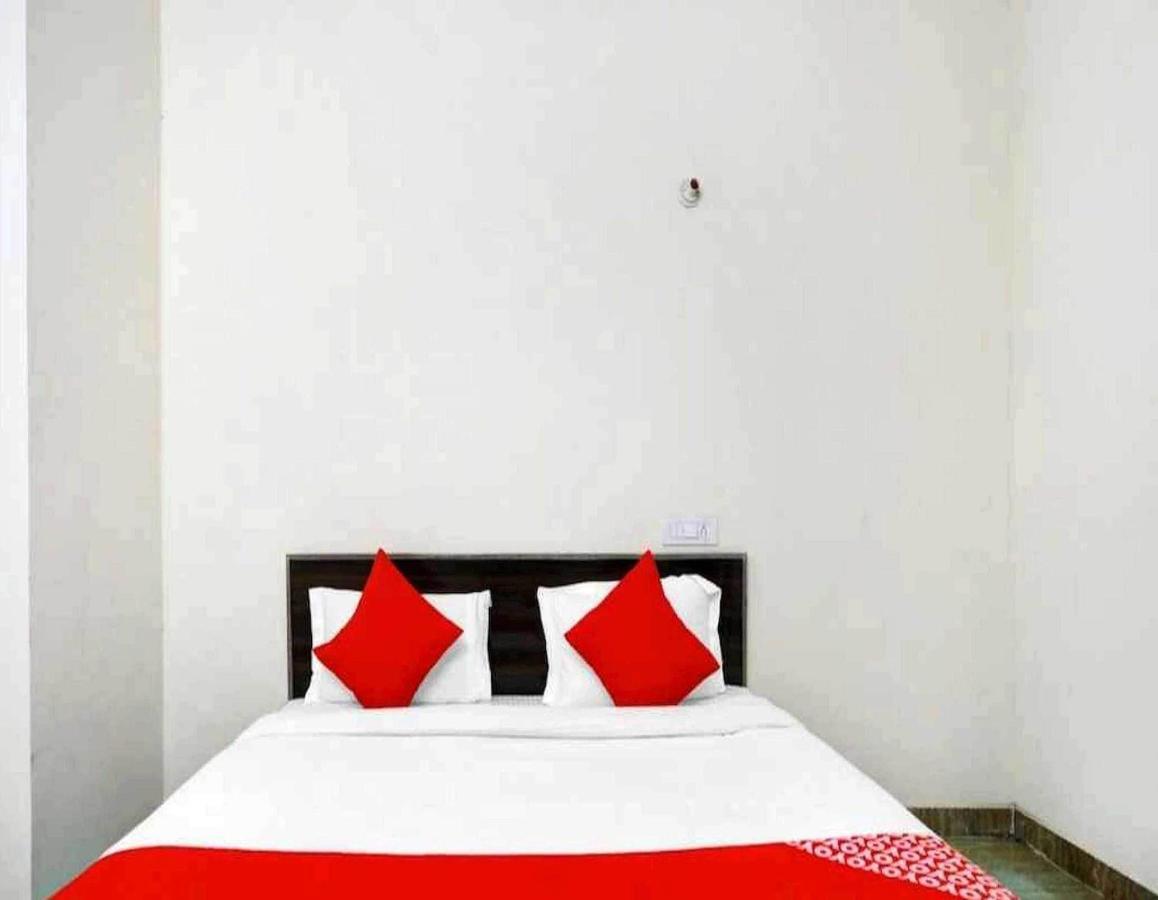 Hotel Sky Bird Bhauli Bagian luar foto
