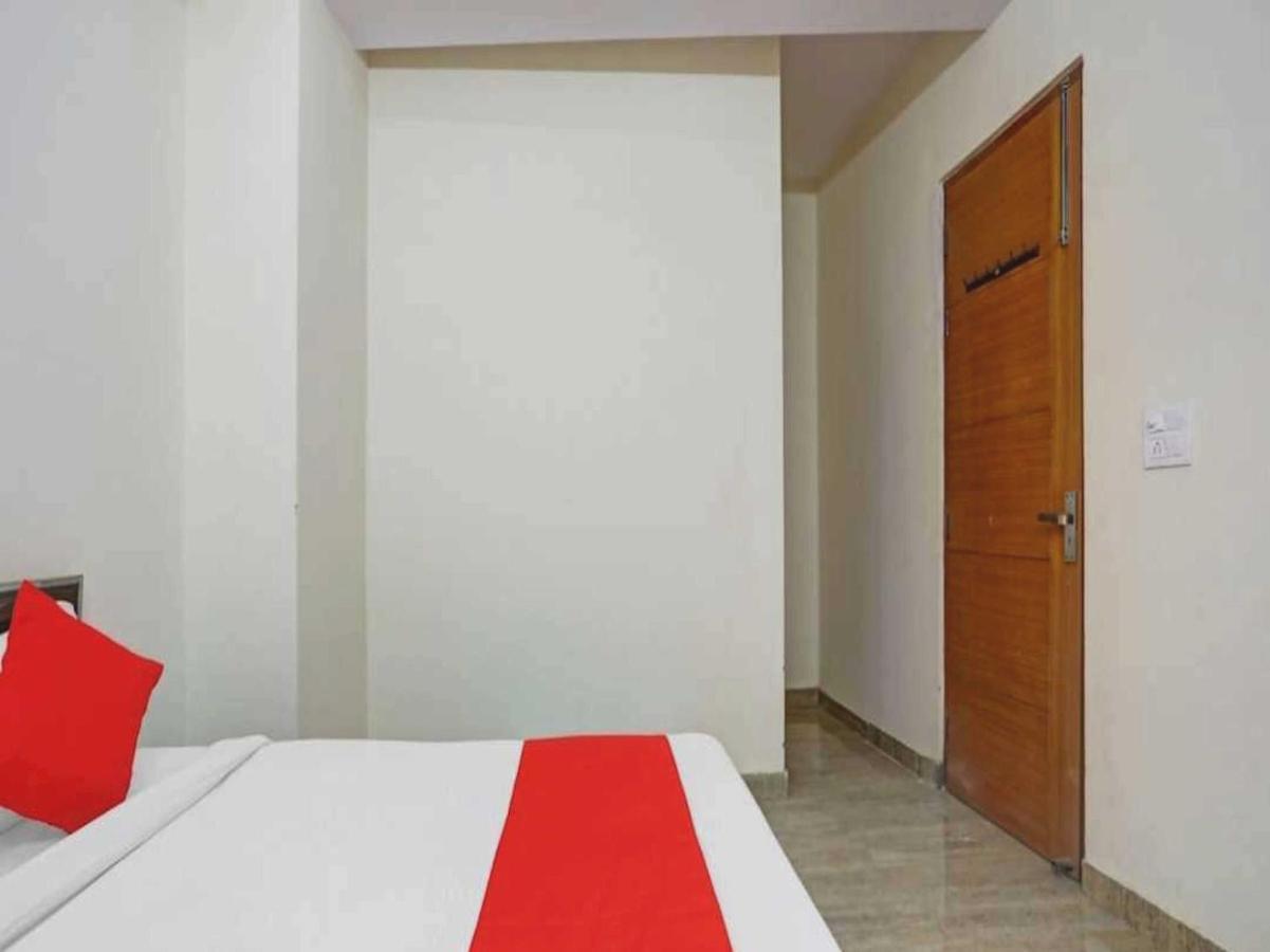 Hotel Sky Bird Bhauli Bagian luar foto