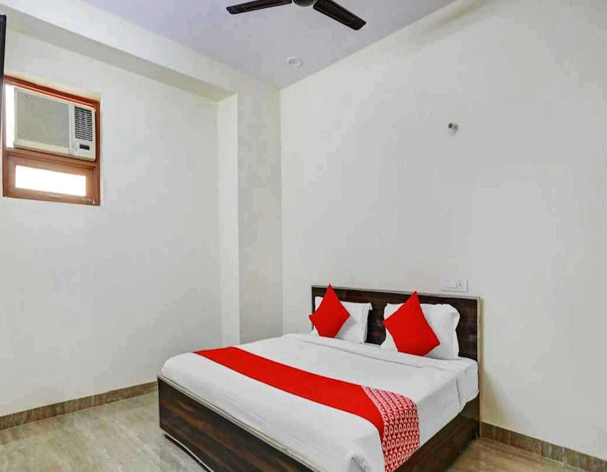 Hotel Sky Bird Bhauli Bagian luar foto
