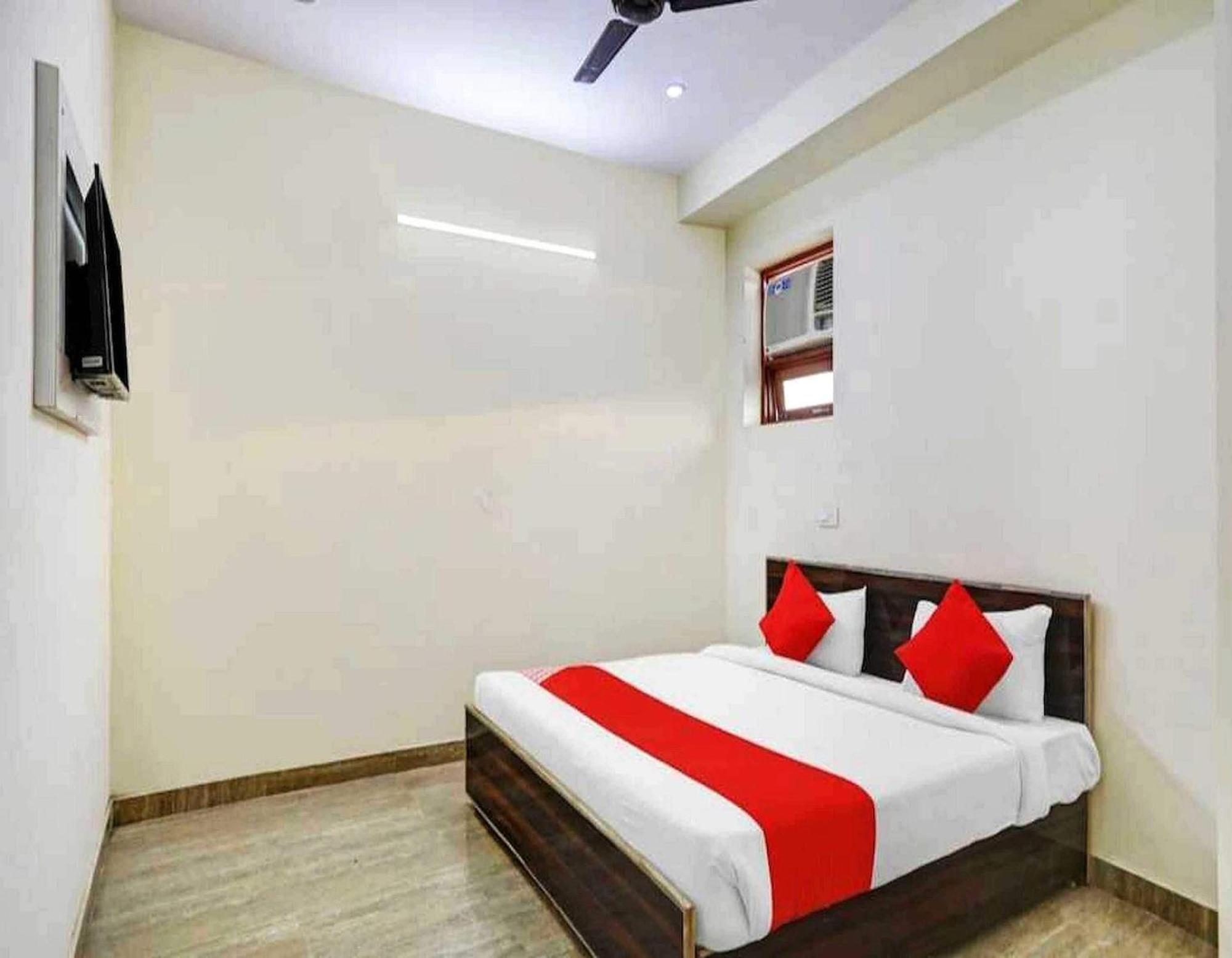 Hotel Sky Bird Bhauli Bagian luar foto
